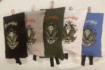 Brandfiltsöverdrag inkl brandfilt med egendesignad kurbits.