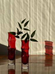 Åseda Pair of Red Glass Vases by Bo Borgström, 1970s.