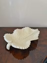 Anna-Lisa Thomson Leaf Formed Creme Colored Plate. Ekeby. 1940s.