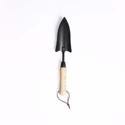 Spade smal med träskaft