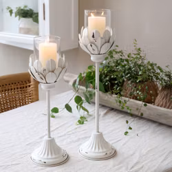 Stormlykta på fot antique cream