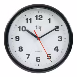 Tiq väggklocka helt i plast, 24,5 cm - 101301