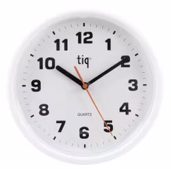 Tiq väggklocka helt i plast, 24,5 cm - 101307
