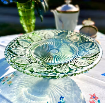 Fat på fot av pressglas