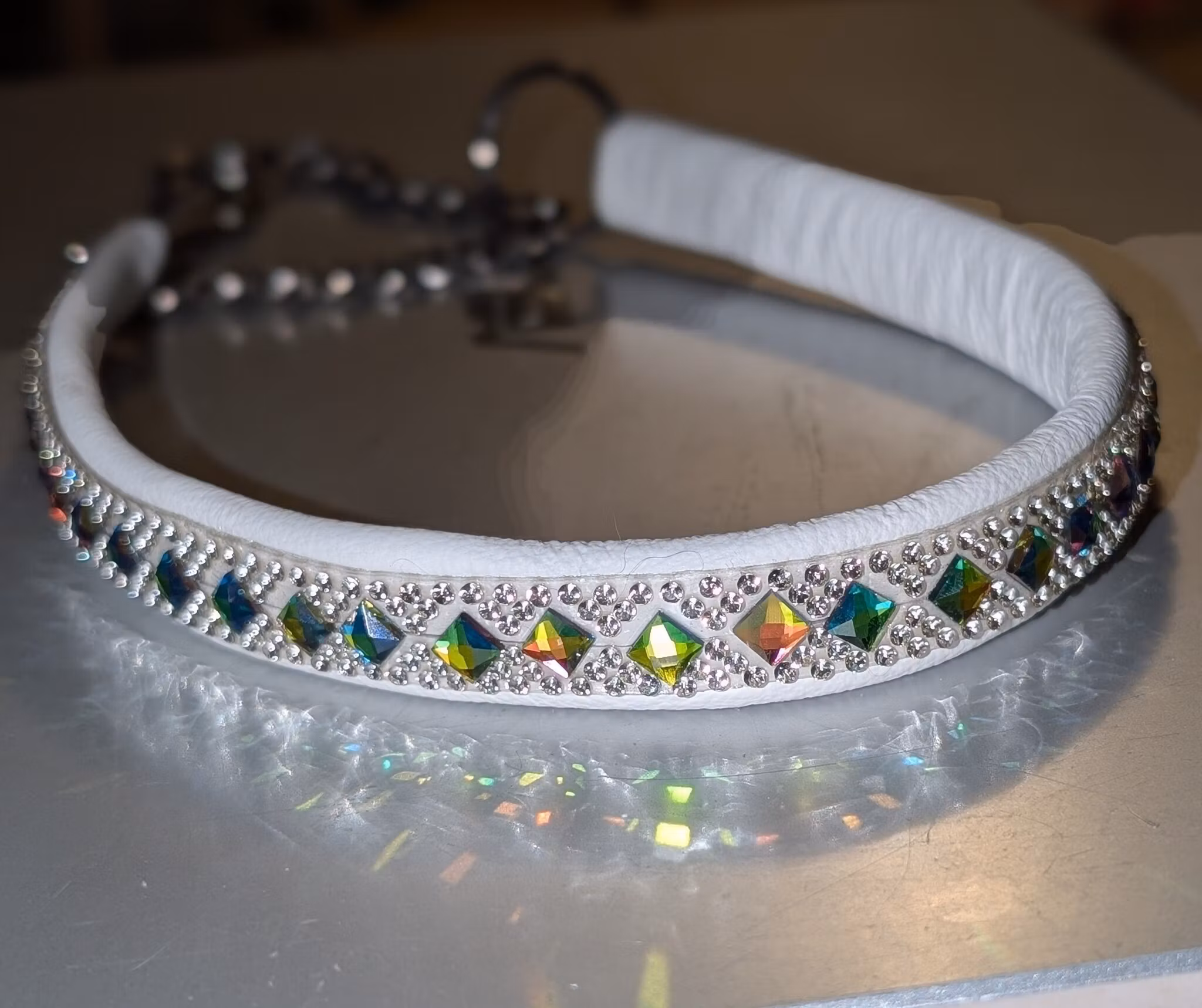 Glitterhalsband för mellanstora hundar