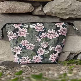 Necessär dark waterlily (XL)
