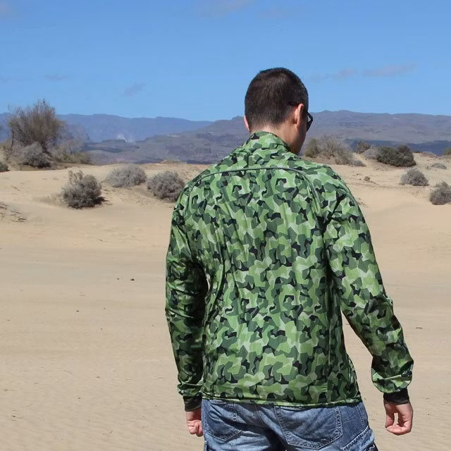 Backview showing of a Running Jacket M90 MI.