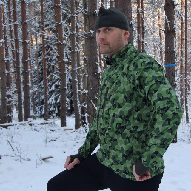 Winter photoshoot of a Running Jacket M90 MI.
