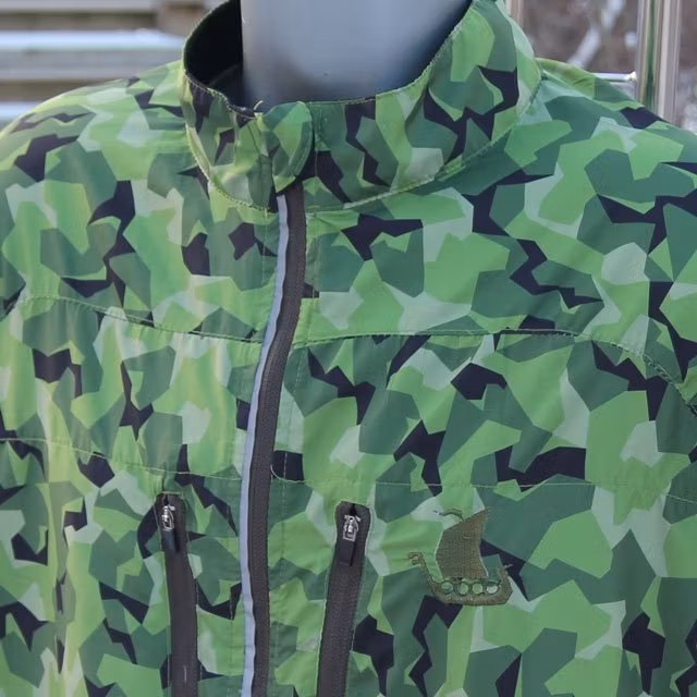 Running Jacket M90 MI close up.