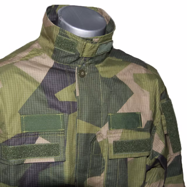 Upper part of a Field Shirt M90.