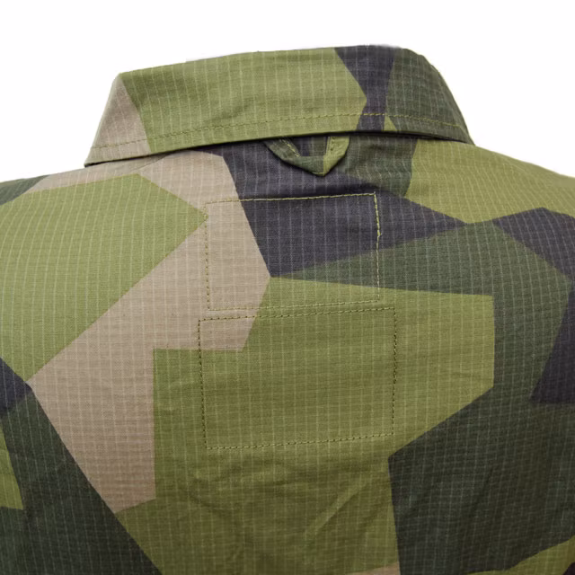 Back neck area on a Field Shirt M90.