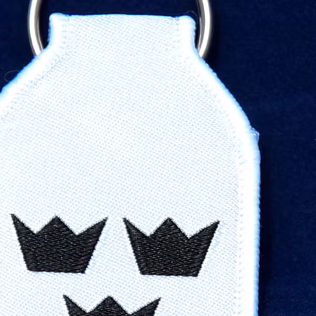 Three Crowns Keyring White