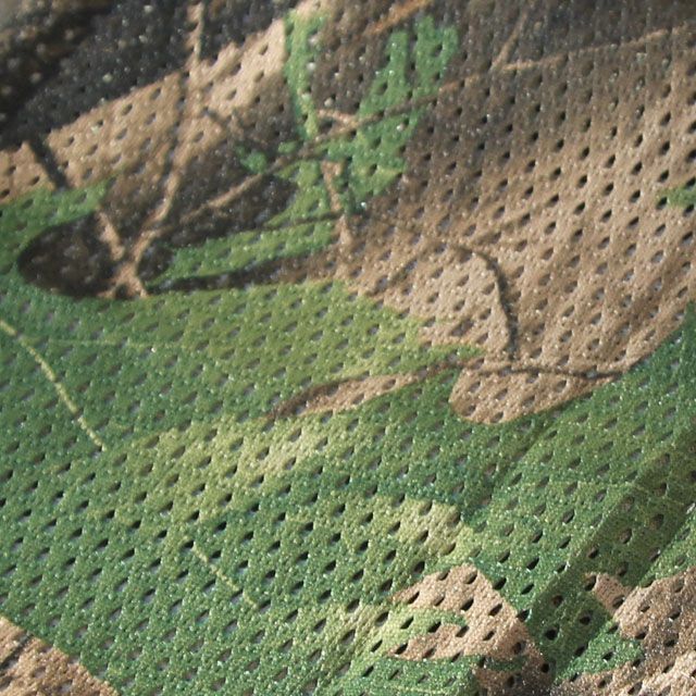 Showing the netted fabrik of a Sniper Scarf Tree and Leaves.