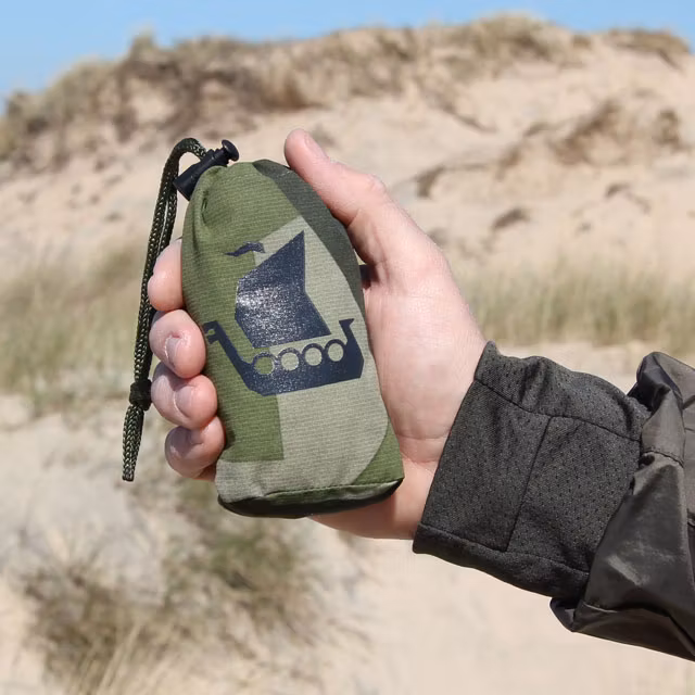 Mosquito Head Net Black/M90 packed in its pouch
