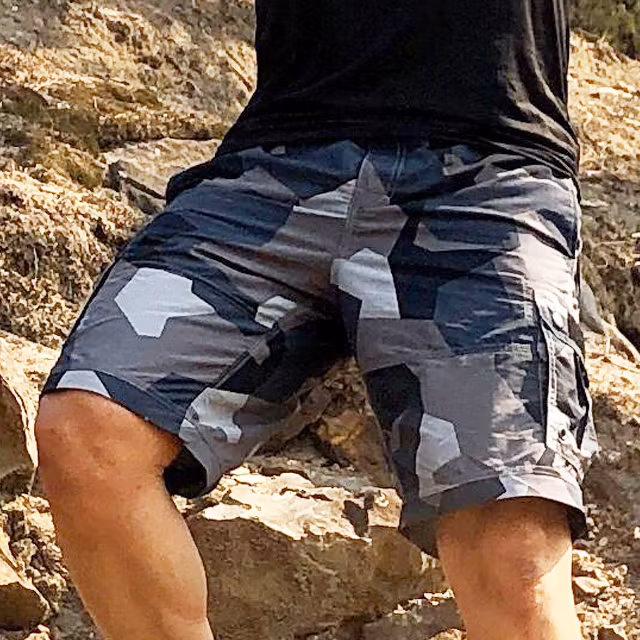 NEPTUNE Shorts M90 Grey worn in the sun