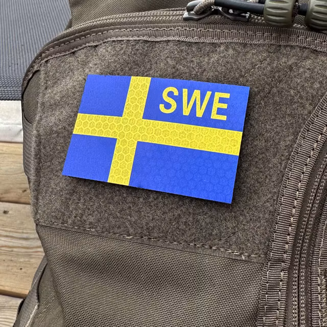 IR - SWE Black and White Flag Hook Patch