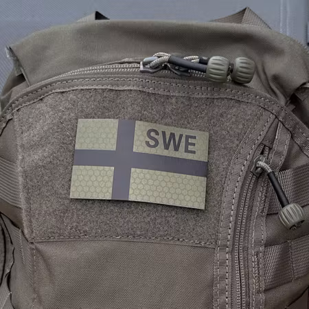 IR - SWE Green and Black Flag Hook Patch