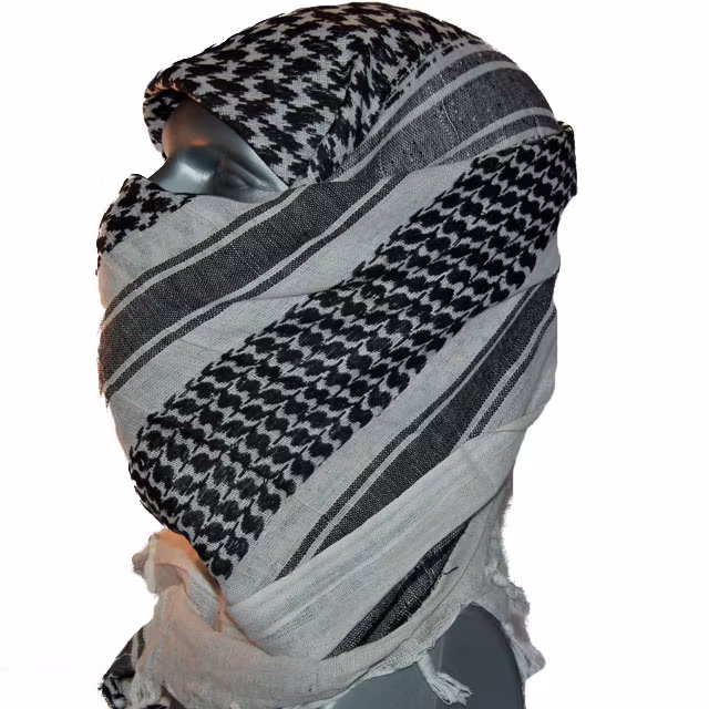 Sideview of a Shemagh Black/White on a mannequin.