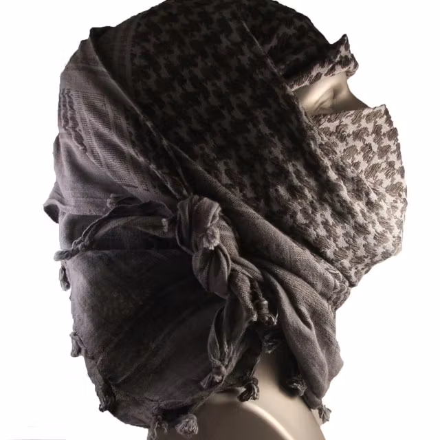 Side view of a mannequin wearing a Shemagh BlueGrey/Black NAVY.