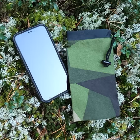 M90 Phone Pouch