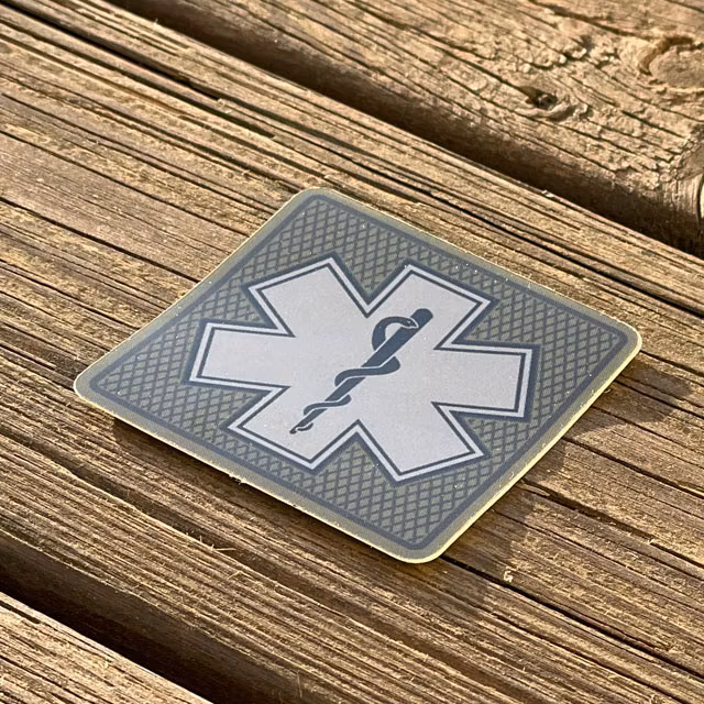 Sticker MEDIC Subdued Green Star Mesh seen from an angle