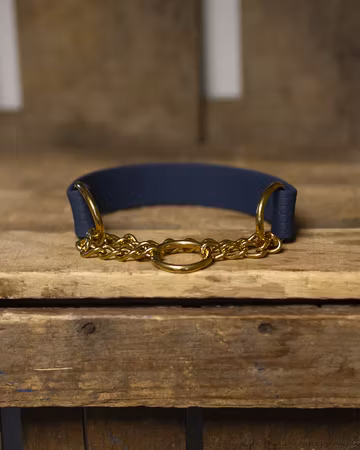 Halsband, halvstryp med kedja, i HEXA - 25mm