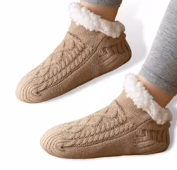 Lämpimät, liukastumista estävät neuletossut - BEIGE