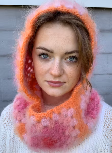 Frøken Vrangs hekla hoodie i mohair
