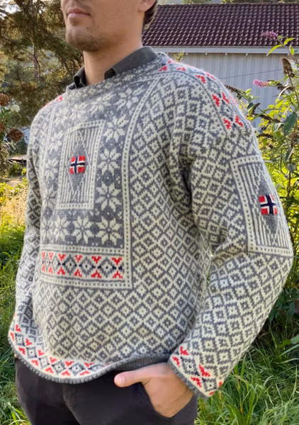 Frøken Vrangs Heia-Norge-genser