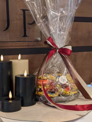 Stenassiett med godis Inslagen