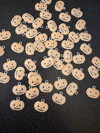 BERLOCK SJÄLVLYSANDE PUMPA