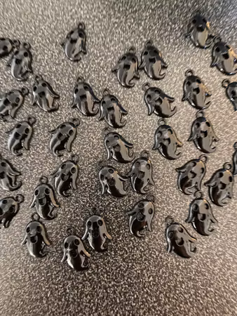 BERLOCK METALL SPÖKE SVART