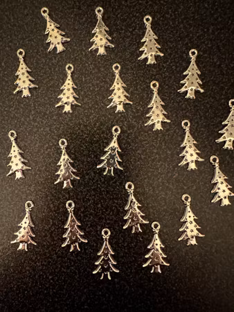 BERLOCK SILVRIG JULGRAN 🎄