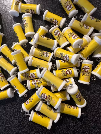 BERLOCK PRINGLES GUL andrahandssortering