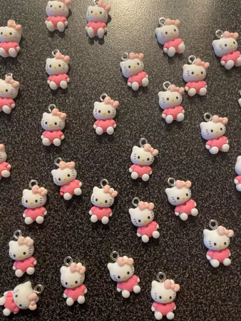 BERLOCK JÄTTEFINA SMÅ HELLO KITTY