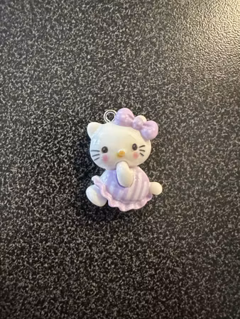 BERLOCK HELLO KITTY STOR LILA