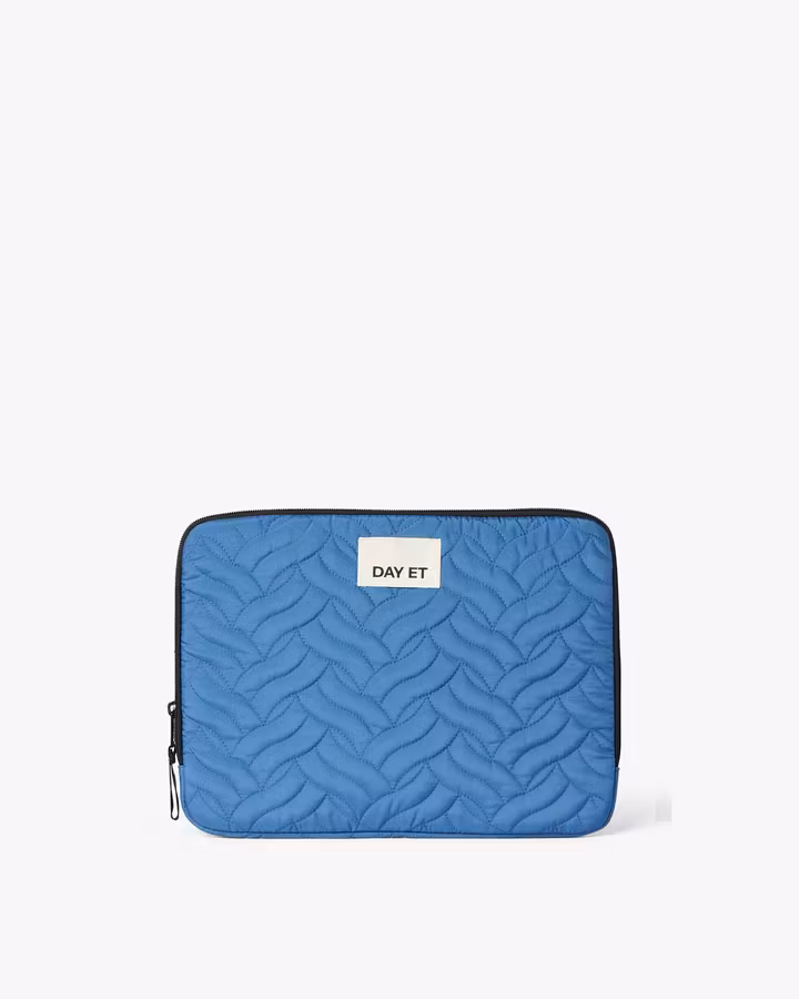 DAY - Gweneth RE-Q Lush Folder "13
