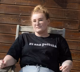 T-shirt Ei Saa Peitää