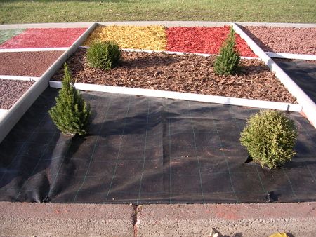Marktäckväv 100 m x 4,2 m. Hög kvalité. Tillverkad i EU