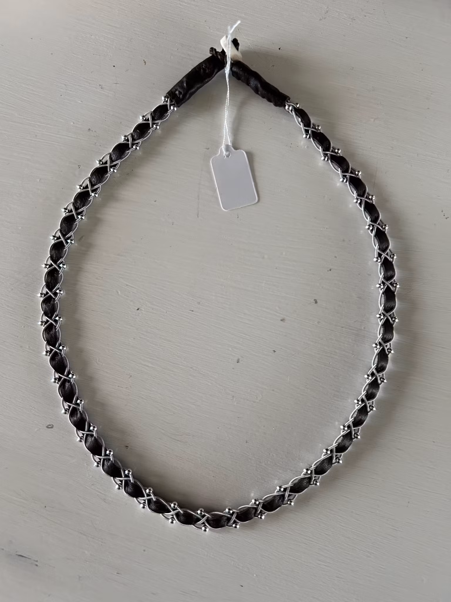 Tenntråds halsband Tyra