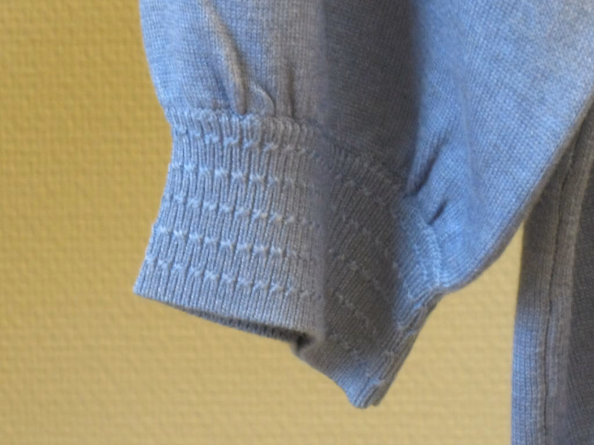 Stickad tröja, jeansblå