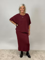 Stickad kjol - vinröd