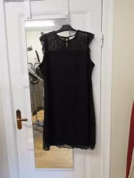 Spetsklänning - svart