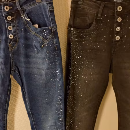 Snygga,festliga "bling" jeans - blå