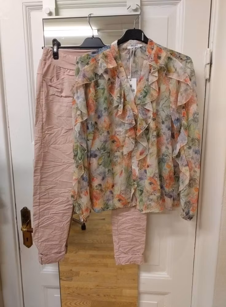 Blommig volangblus - multi