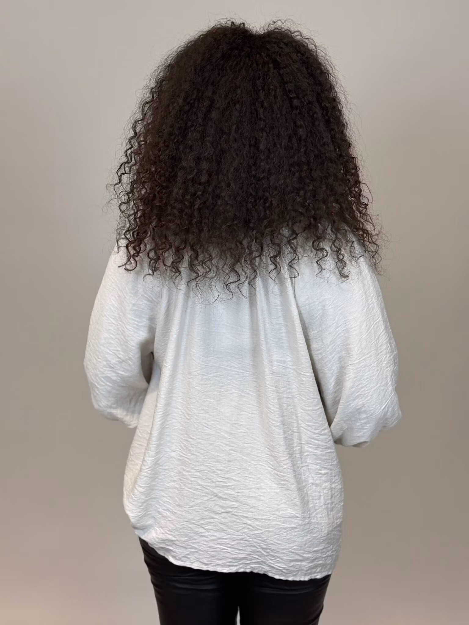 Blus med knyt - beige