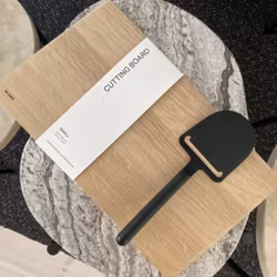 Pebble Cheese Plane Black