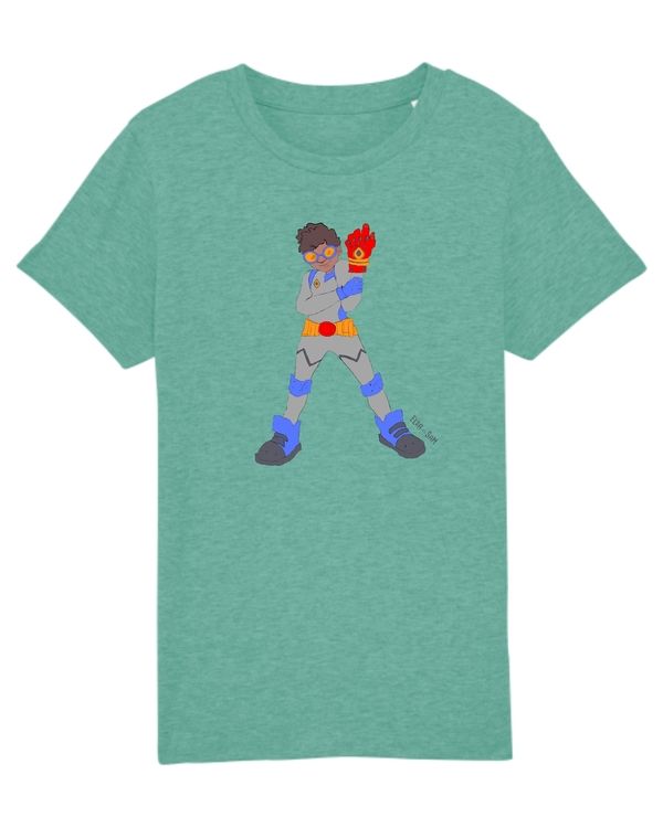 Grön T-shirt ekologisk bomull för barn, med en superhjälte på med mörk hy.