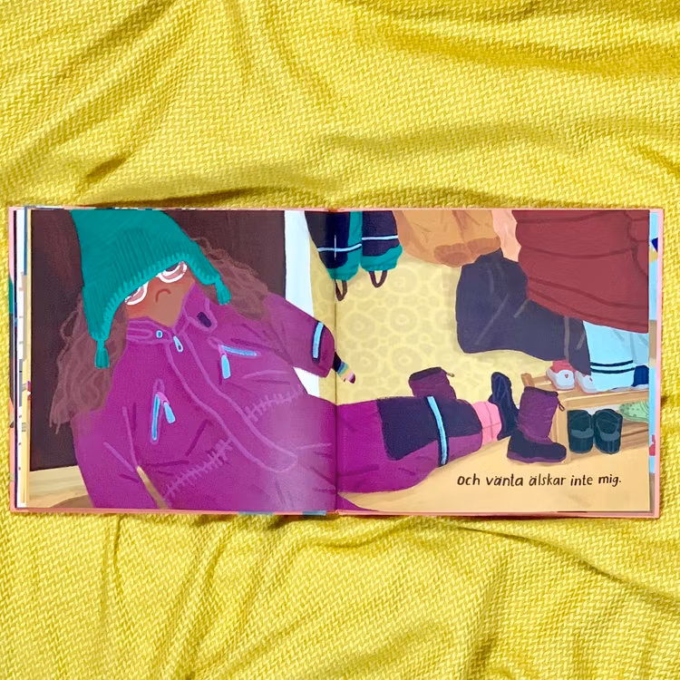 Bilderboken Jag älskar inte. Författare Vanja Burden, illustratör Nathalie Ruejas Jonson, förlag Rabén & Sjögren. Mångfald bland karaktärerna där barn med mörk hy är representerade, mixade barn och mi