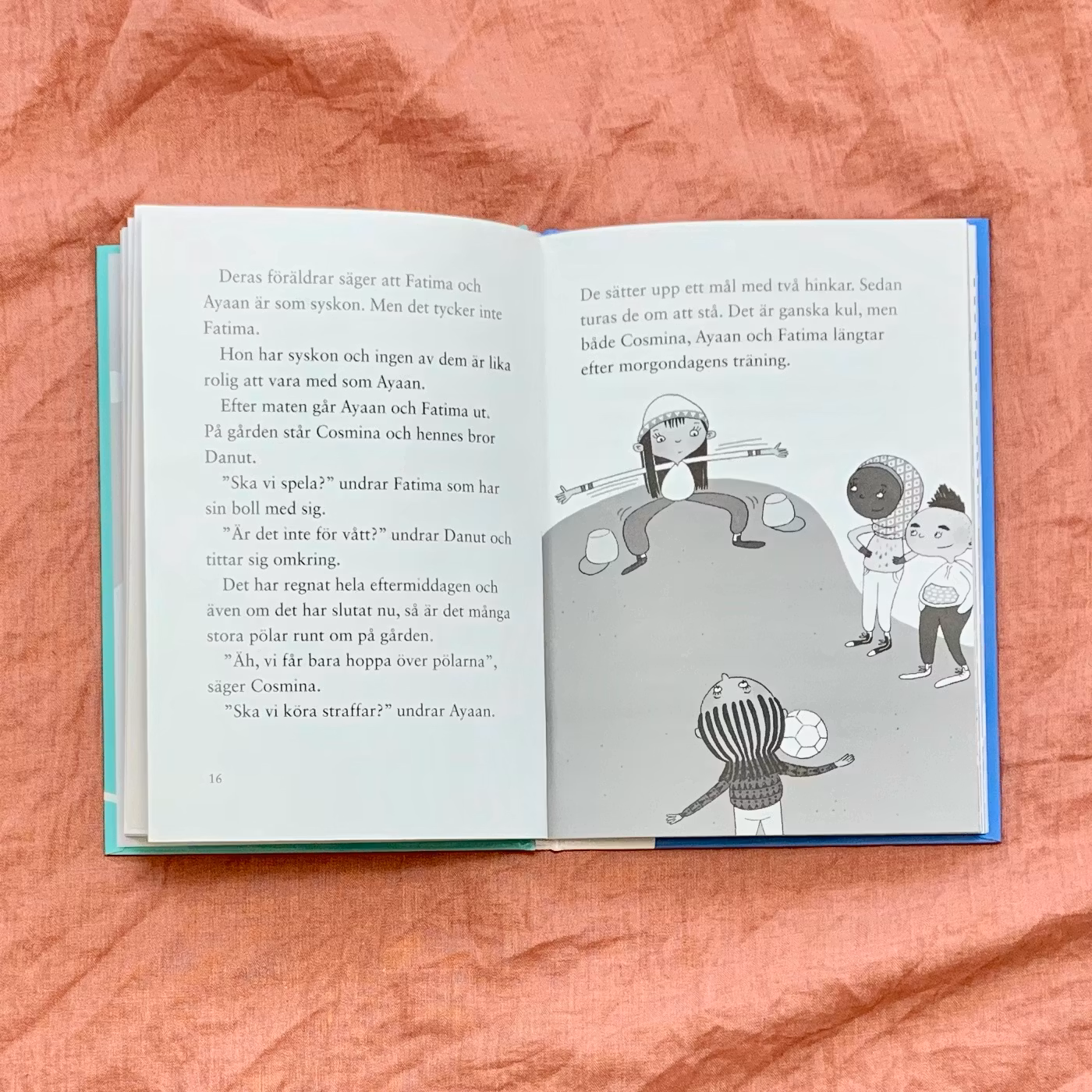 Barnboken Rekord, Fatima! Författare Marin Salto och Matilda Salmen, Olika förlag. Bra mångfald i boken, muslimska barn med slöja och mörkhyade barn är representerade.